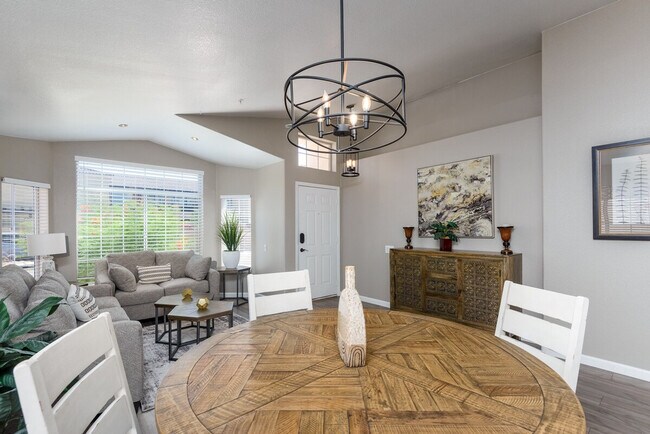 Building Photo - 7254 E Camino Del Monte