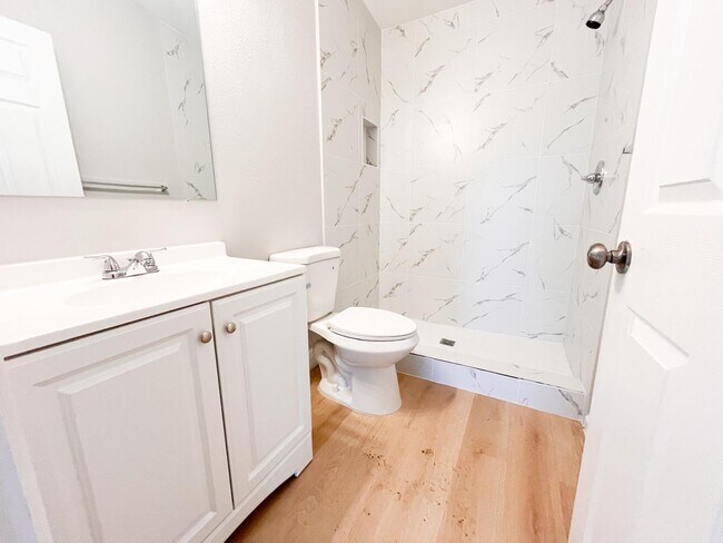 Building Photo - 5289 Stacy St