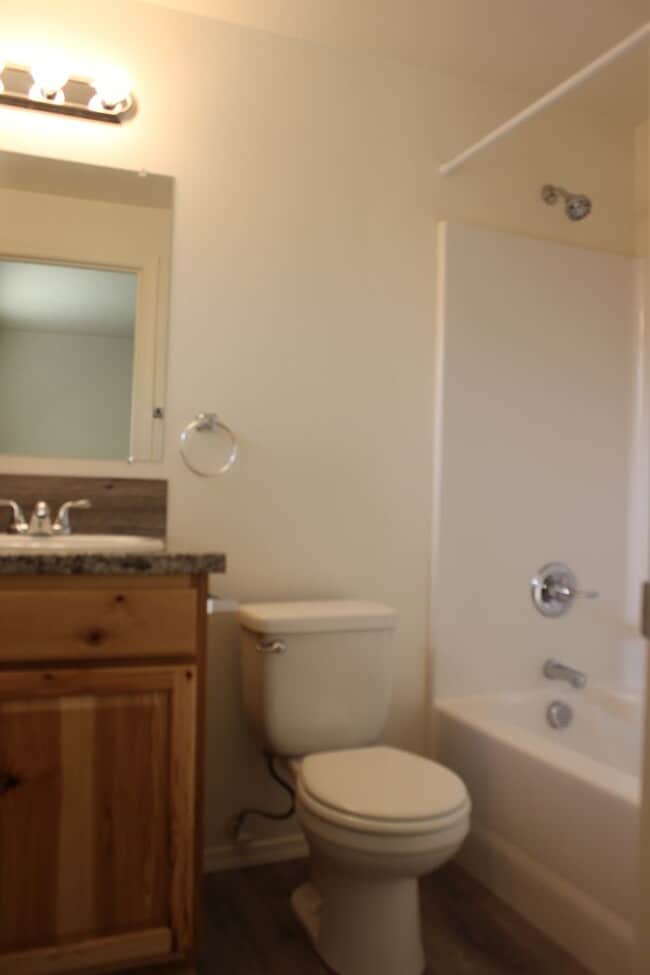 Building Photo - 3 Bed 2 Bath Hillsboro Ranch