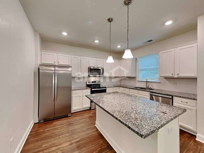 Building Photo - 229 Rivulet Dr