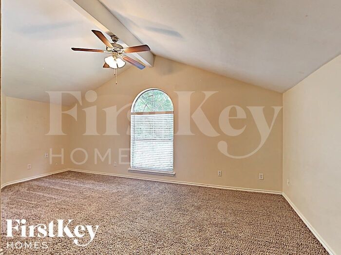 Building Photo - 504 Mockingbird Dr