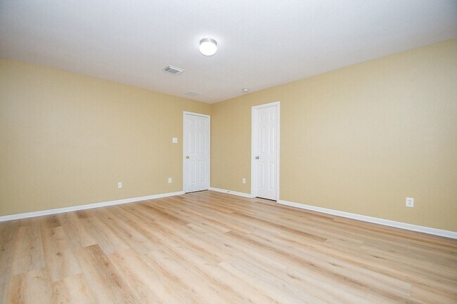Building Photo - 402 New Hope Ln