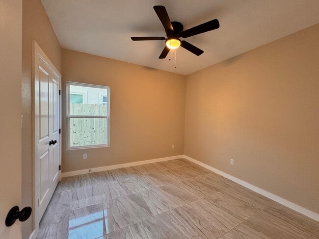 Building Photo - 6702 El Bosal Ln