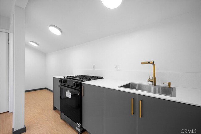Building Photo - 10377 McBroom St