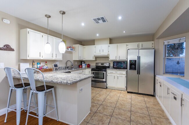 Building Photo - 4127 N 79th Dr