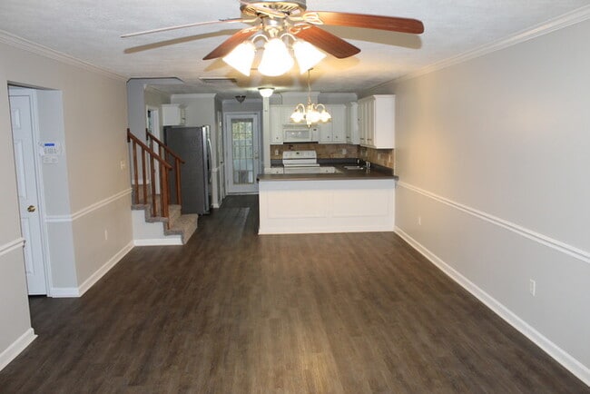 Building Photo - Columbia County Fort Grodon Attached home with Garage