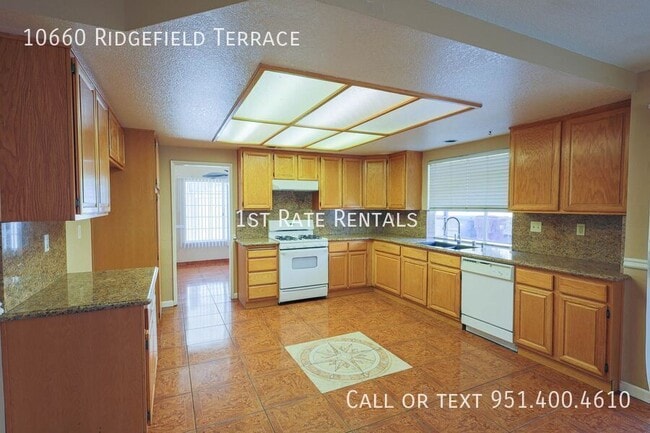 Building Photo - 10660 Ridgefield Terrace