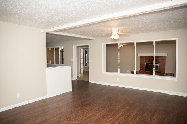 Building Photo - 1911 S Saratoga Ave