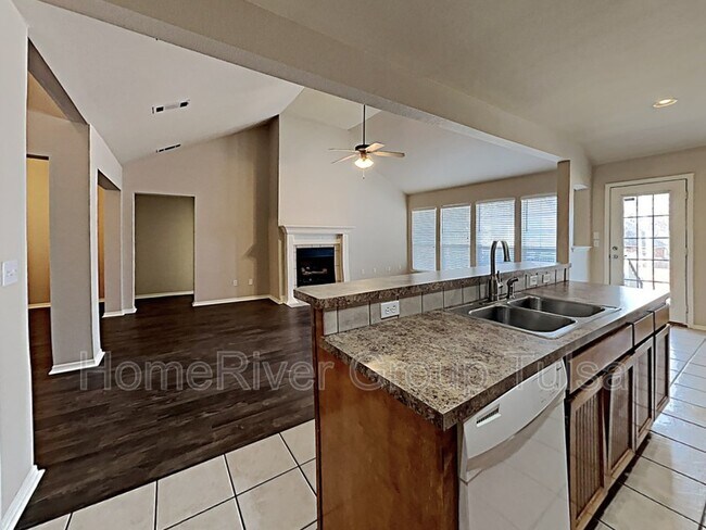 Building Photo - 3710 N Ironwood Pl