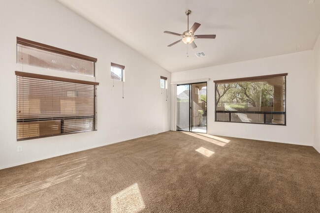 Building Photo - 6850 E Pearl St