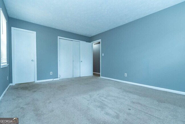 Building Photo - 2275 Camden Ct
