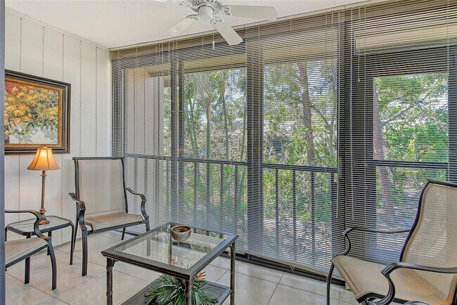 Building Photo - 1720 Glenhouse Dr