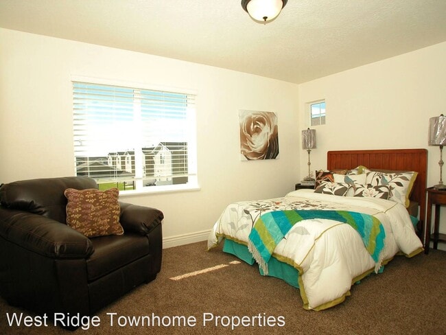 Building Photo - 3 br, 1.5 bath Apartment - 120 West 400 South