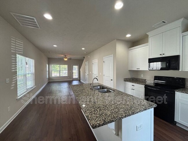 Building Photo - 404 Joiner Cir