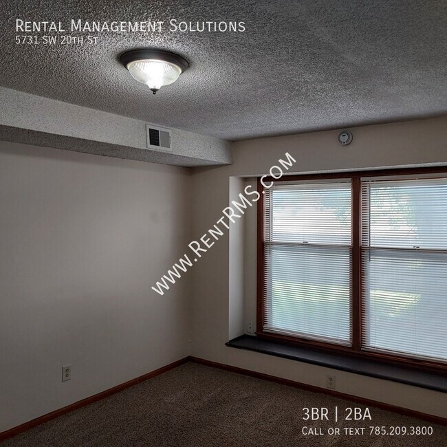 Building Photo - 5731 SW 20th St