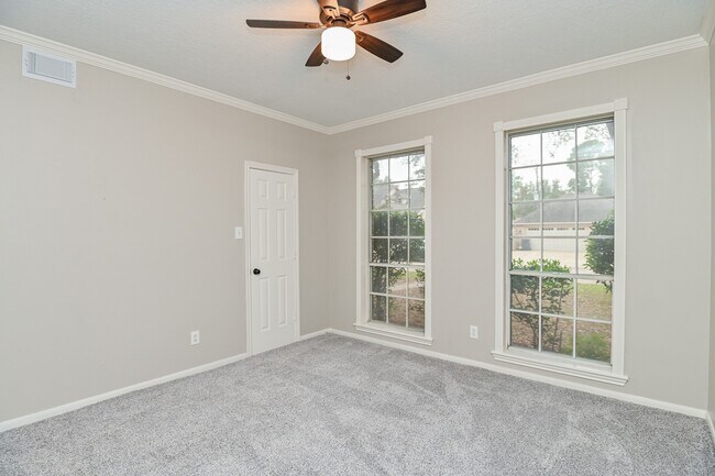 Building Photo - 17910 Moss Point Dr