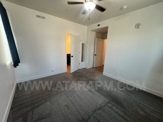 Building Photo - 543 S 1020 W