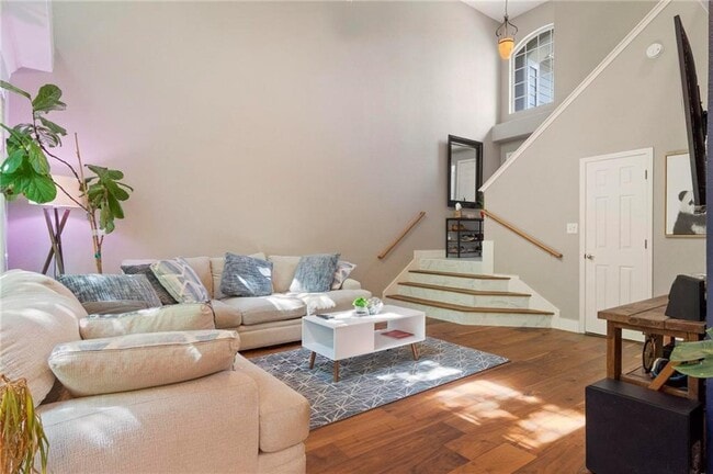 Building Photo - 2632 Century Park Blvd