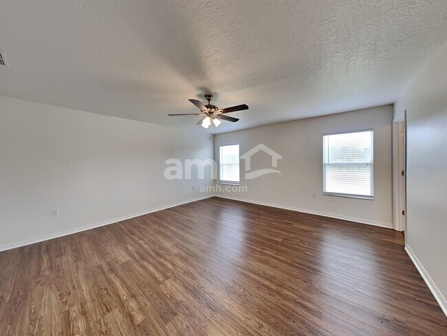 Building Photo - 19640 Timberbluff Dr