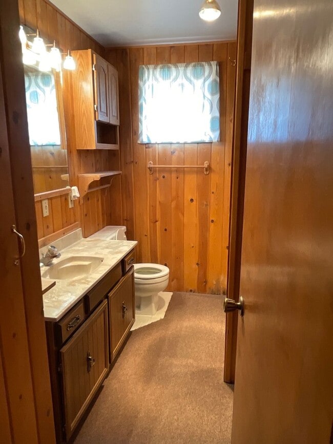 Building Photo - Country Living - 1 Bedroom / 1 Bath Home in Redmond