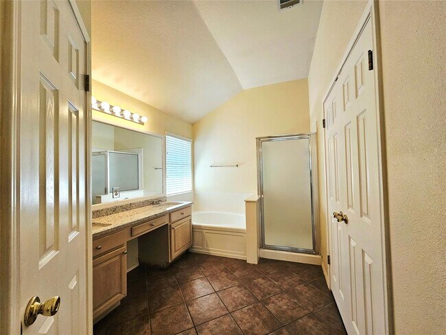 Building Photo - 8102 Lerwick Ln