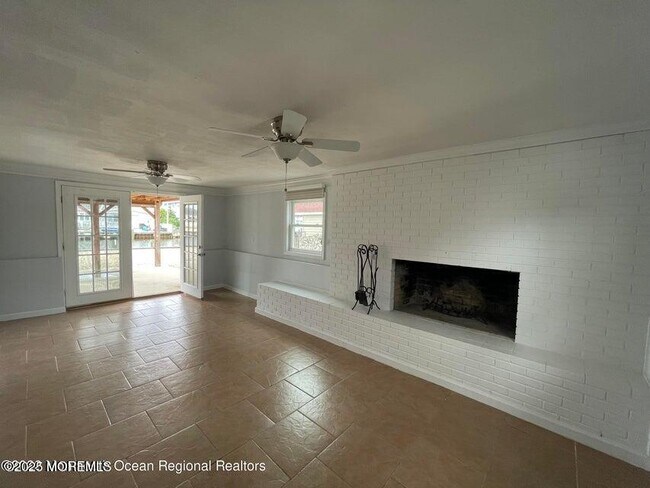 Building Photo - 14 Cayman Ave