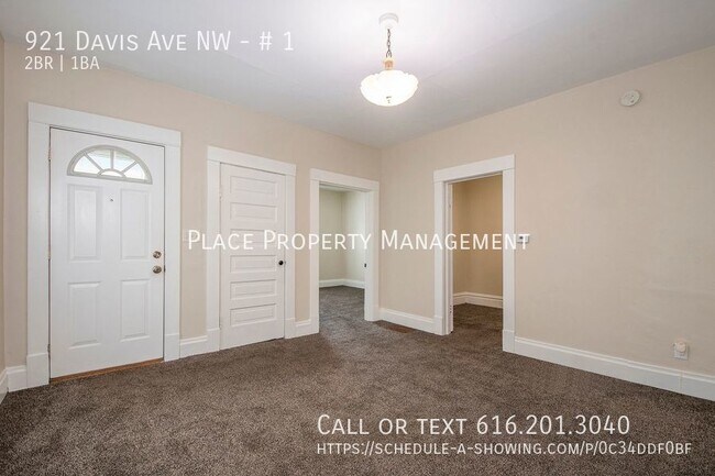 Building Photo - 921 Davis Ave NW