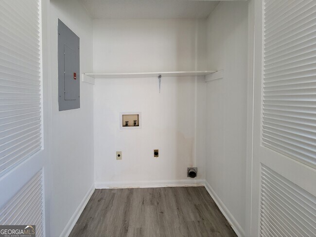 Building Photo - 4570 Hwy 53