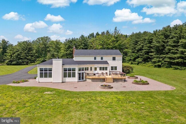 Building Photo - 1602 Harbourton Rocktown Rd