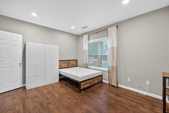 Building Photo - 1766 Stoney Chase Dr