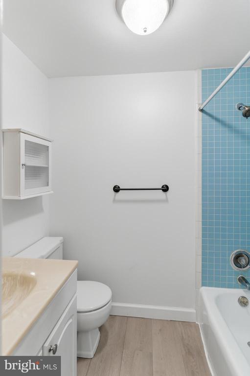 Building Photo - 5353 Columbia Pike