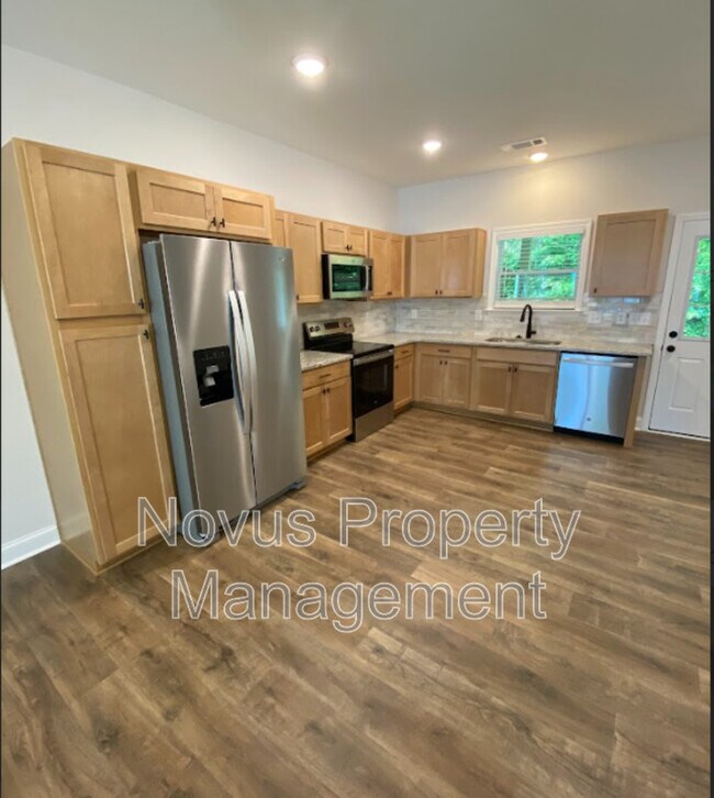 Building Photo - 108 Crest Pointe