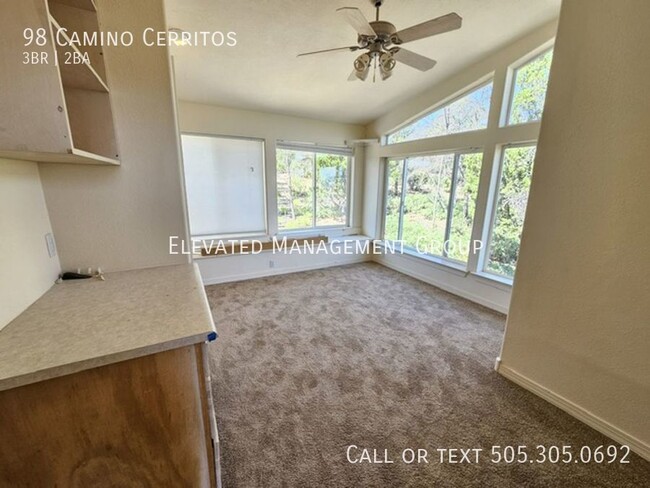 Building Photo - Enchanting Edgewood 3 Bedroom. Views! Lots...