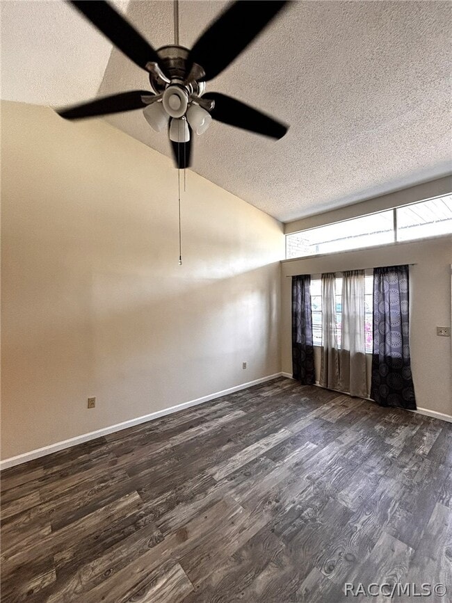 Building Photo - 1134 SE 3rd St