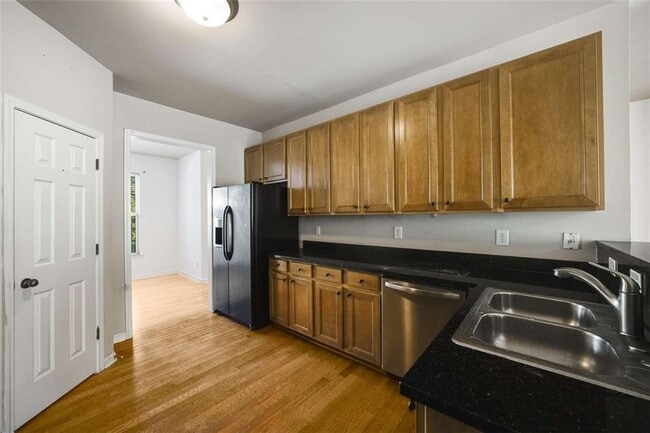 Building Photo - 1798 Oak Brook Ln NW