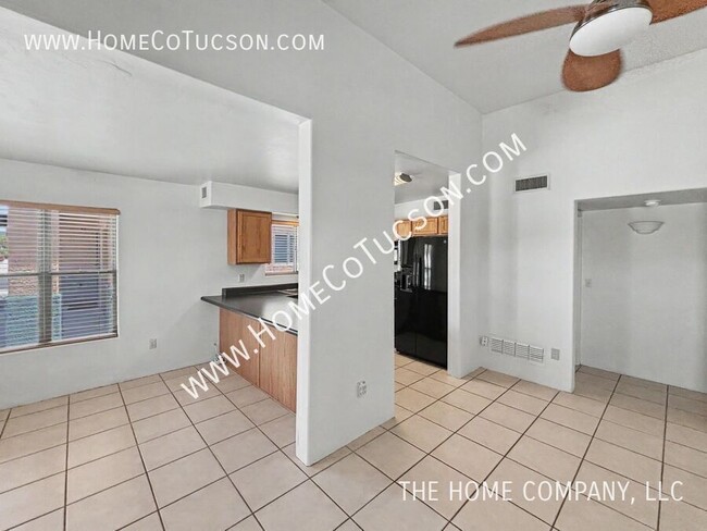 Building Photo - 5738 E Calle De Hielo Dulce