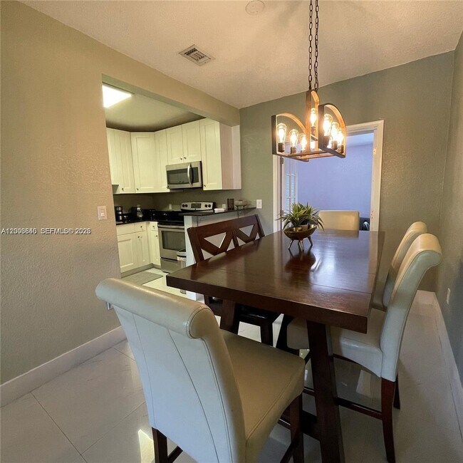 Building Photo - 1380 SW 11th St