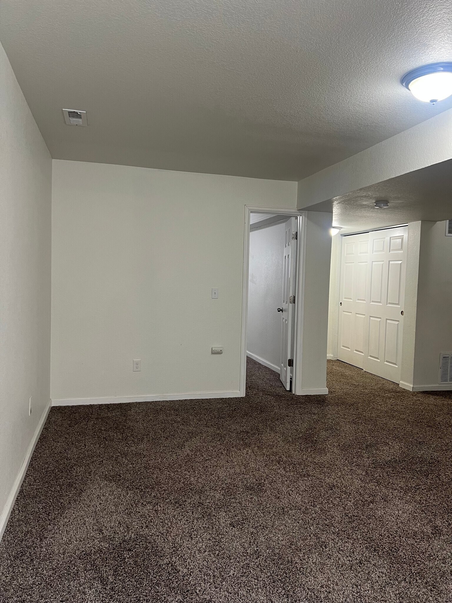 Building Photo - 744 E Costilla St