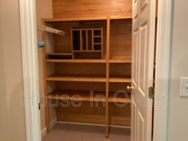 Building Photo - 703 Olde Covington Way