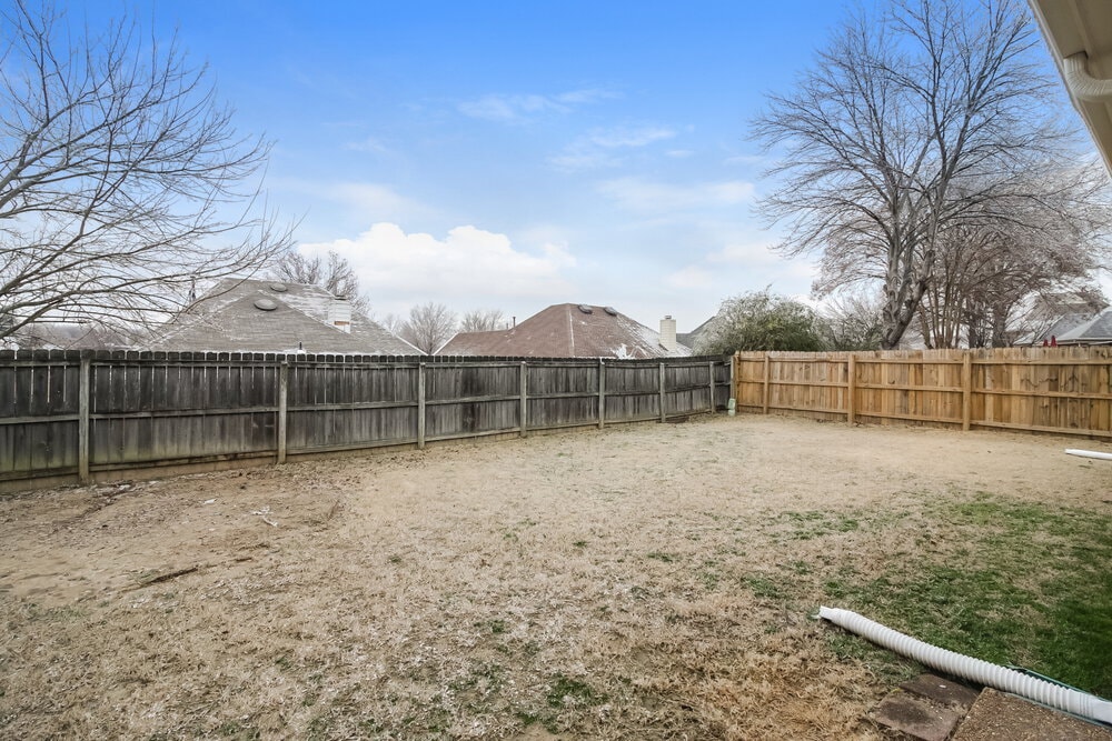 Building Photo - 4077 Course View Dr