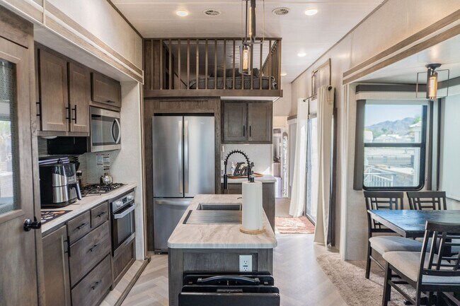 Building Photo - Turn-Key Park Model in Yuma Foothills – Fu...