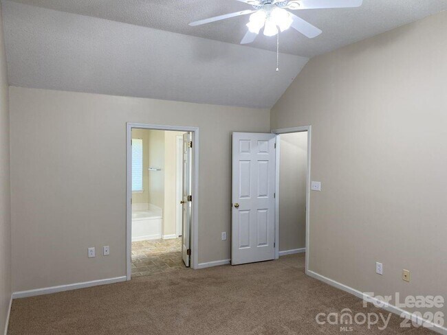 Building Photo - 10603 Old Bridge Ln