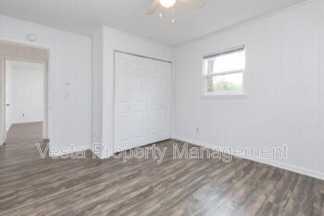 Building Photo - 130 Reems Creek Rd