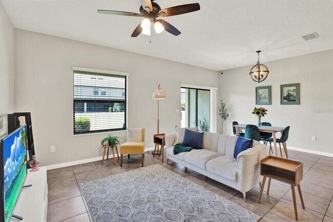 Building Photo - 16930 Storyline Dr