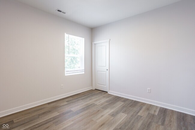 Building Photo - 728 Parkway Ave