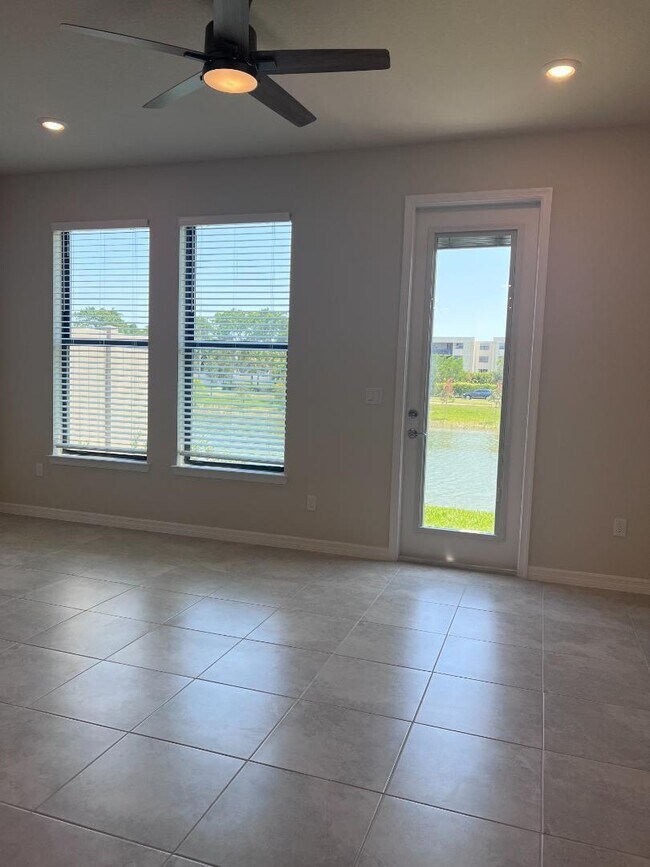 Building Photo - 2280 Appleton Cir S