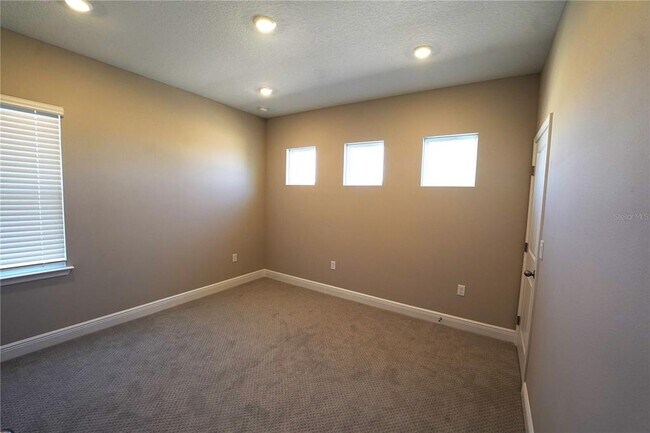 Building Photo - 2173 Sunshine Peak Dr