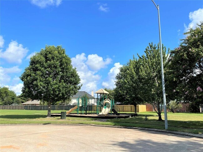 Building Photo - 16002 Speyburn Ct