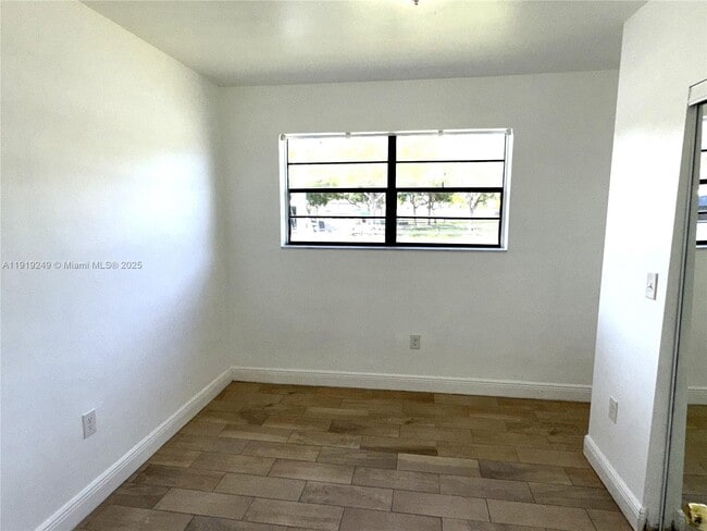 Building Photo - 10840 SW 222nd Dr