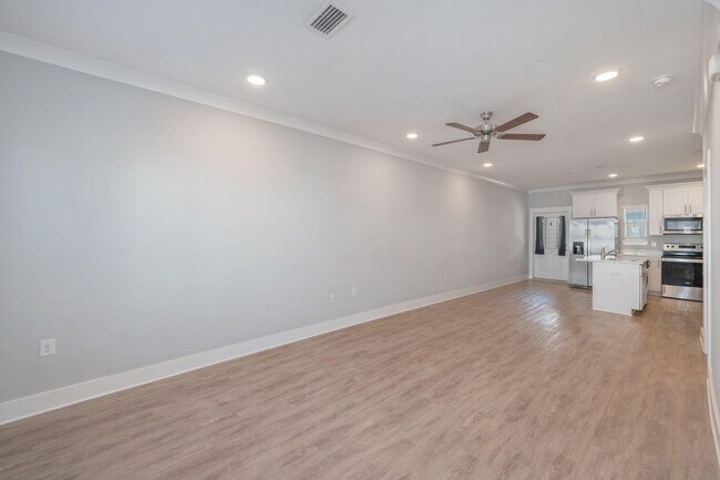 Building Photo - 147 N Sand Palm Rd